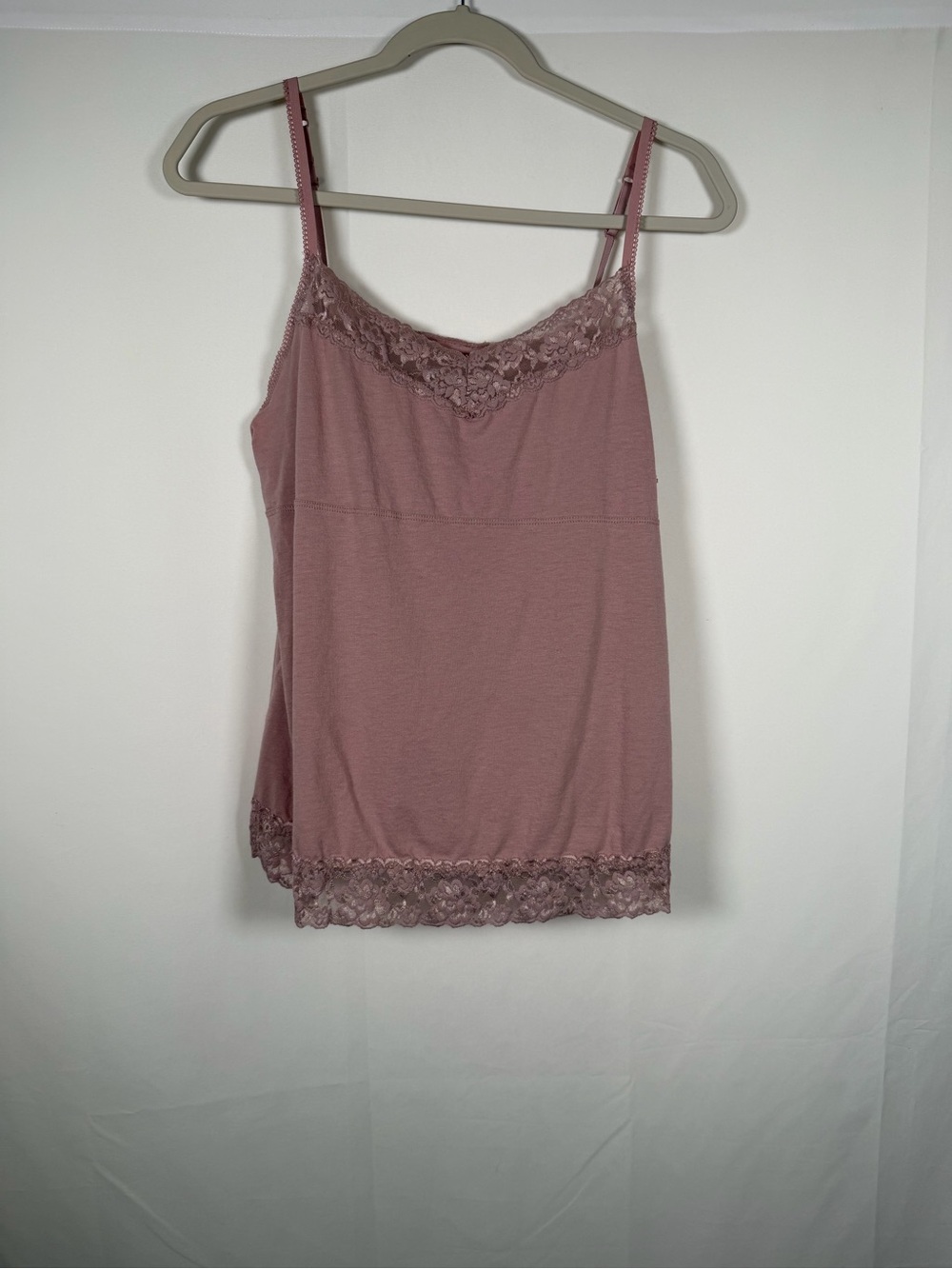 Elle Mauve Mustโ Have Pink Y2K Lace-Trim Layering Camisole